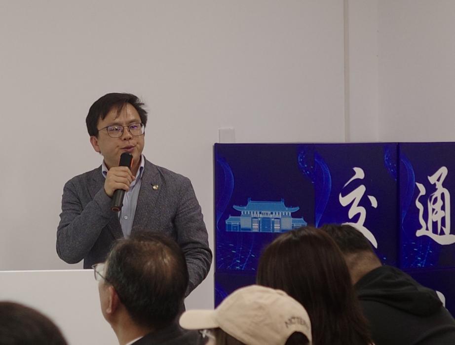 b8ed00c8e64eb215ca2bd7cf3859978f